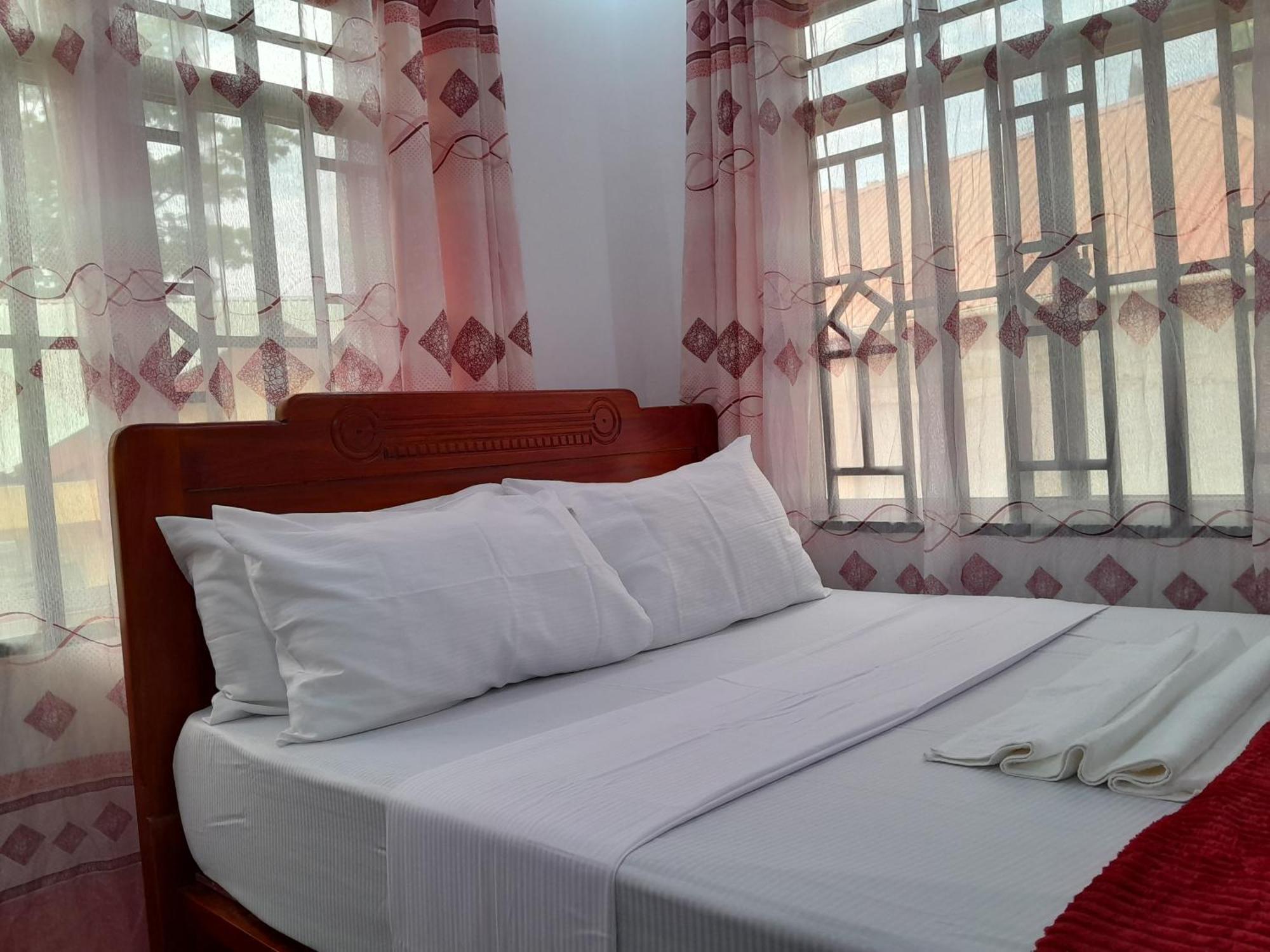 Valley Breeze Hotel 达累斯萨拉姆 外观 照片