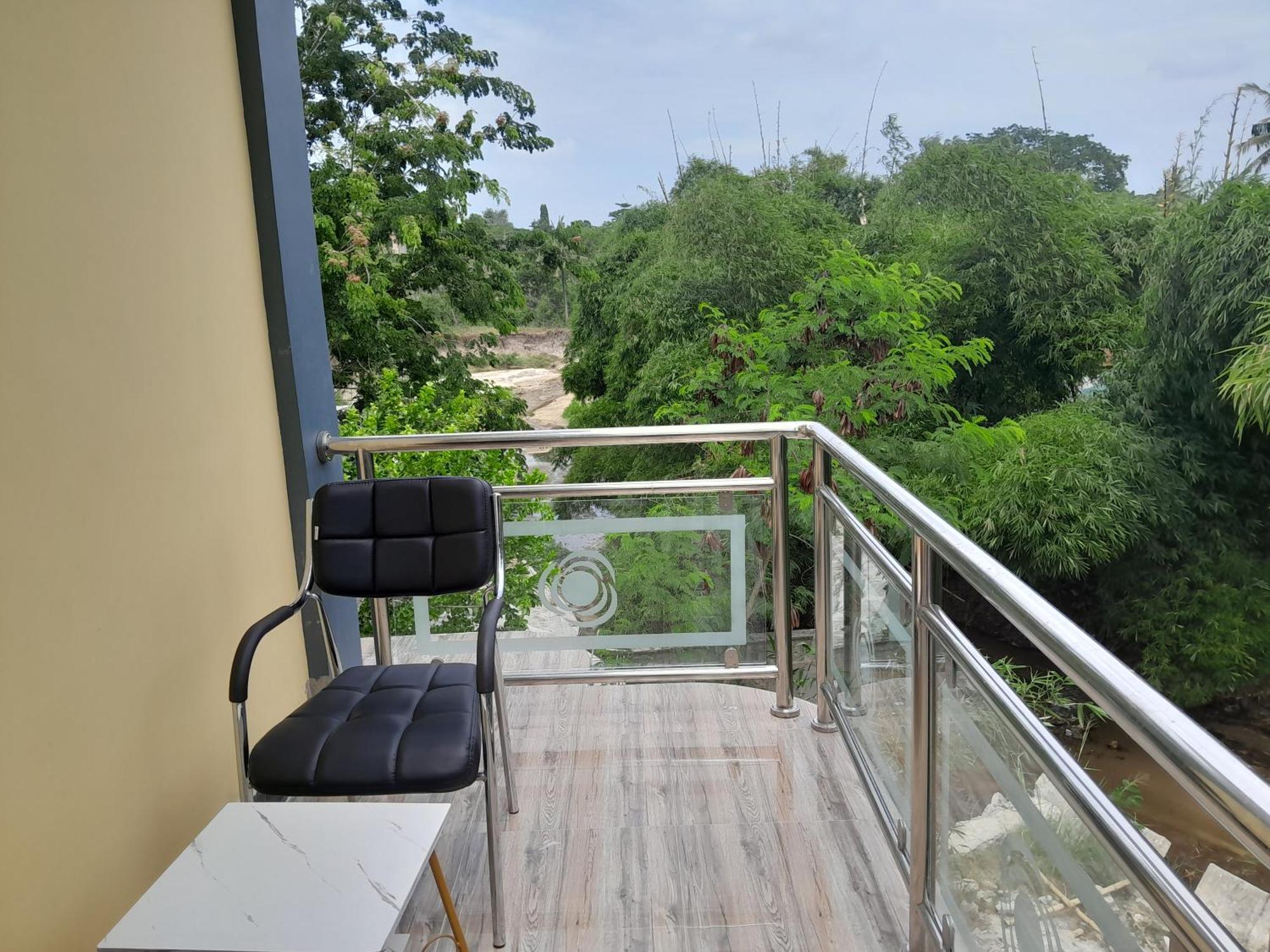 Valley Breeze Hotel 达累斯萨拉姆 外观 照片